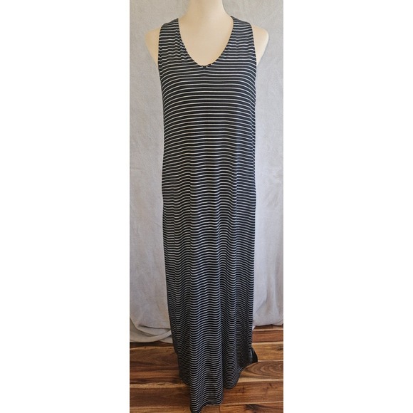 Athleta Dresses & Skirts - NWT Striped Gateway Tank Maxi Dress Size PS Black White Sleeveless Twist Back